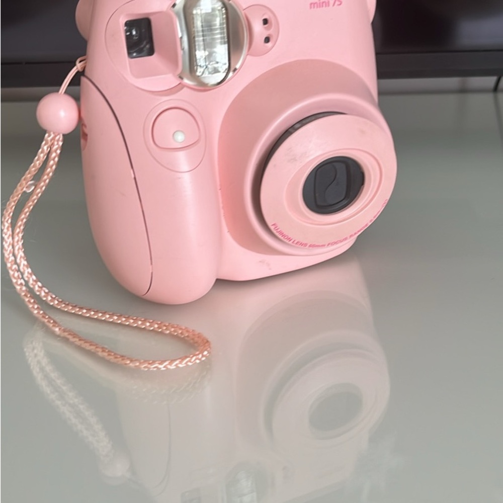 Fujifilm Instax Mini 7S Instant Camera - Soft Pink